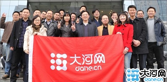 报道小组合影