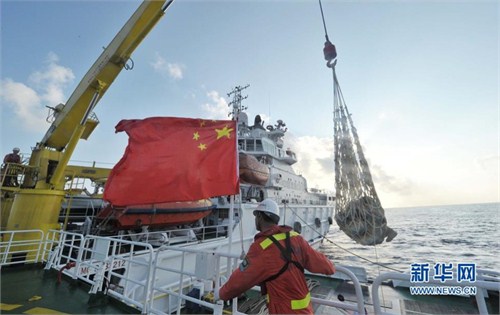 马航飞机失踪最新消息：民众质疑中国媒体报道能力 称只会转发、蜡烛和祈祷