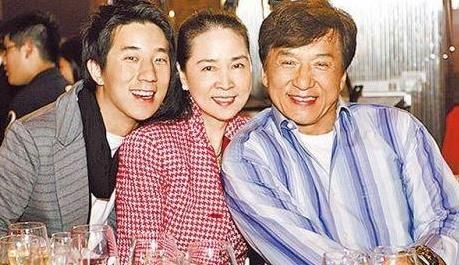 房祖名一家三口（资料图）