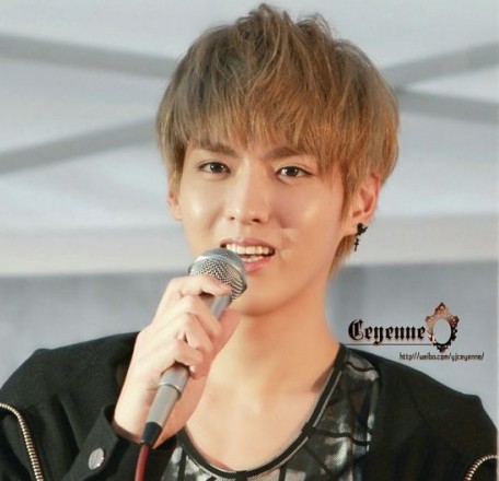 KRIS吴亦凡