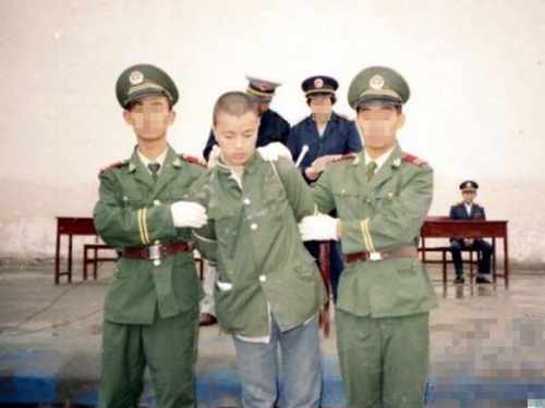 少见！中国死刑犯被执行死刑全过程震撼实拍曝光